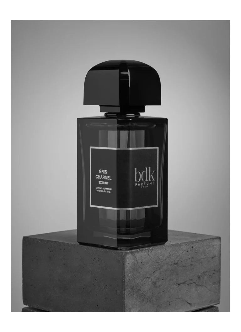 Gris Charnel Extrait de Parfum